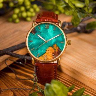 𝐒 𝐍 𝐄 𝐙 𝐀 𝐑® WOODEN AND RESIN TIMEPIECE